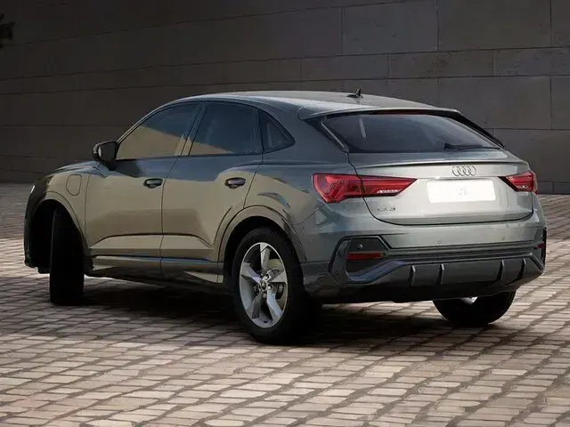 Usata Audi Q3 Sportback Business Plus 245 CV (180 kW) 2024 Grigio chronos metallizzato SUV