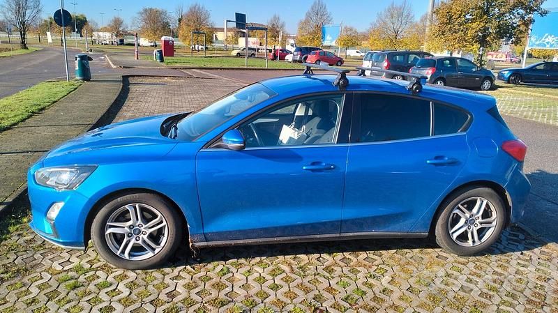 Usata Ford Focus 120 CV (88 kW) 2020 Blu Berlina