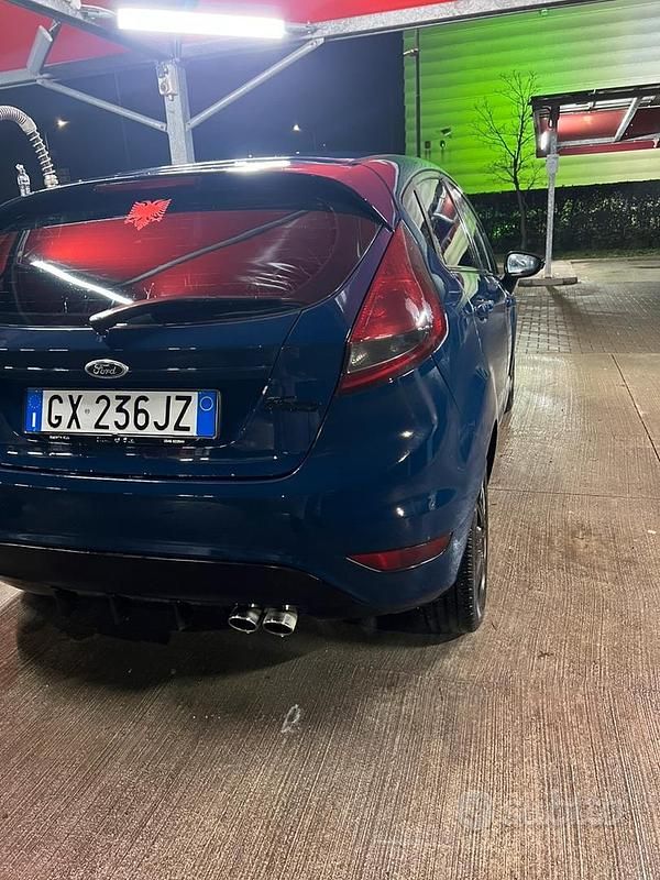 Usata Ford Fiesta 2010 Blu Utilitaria