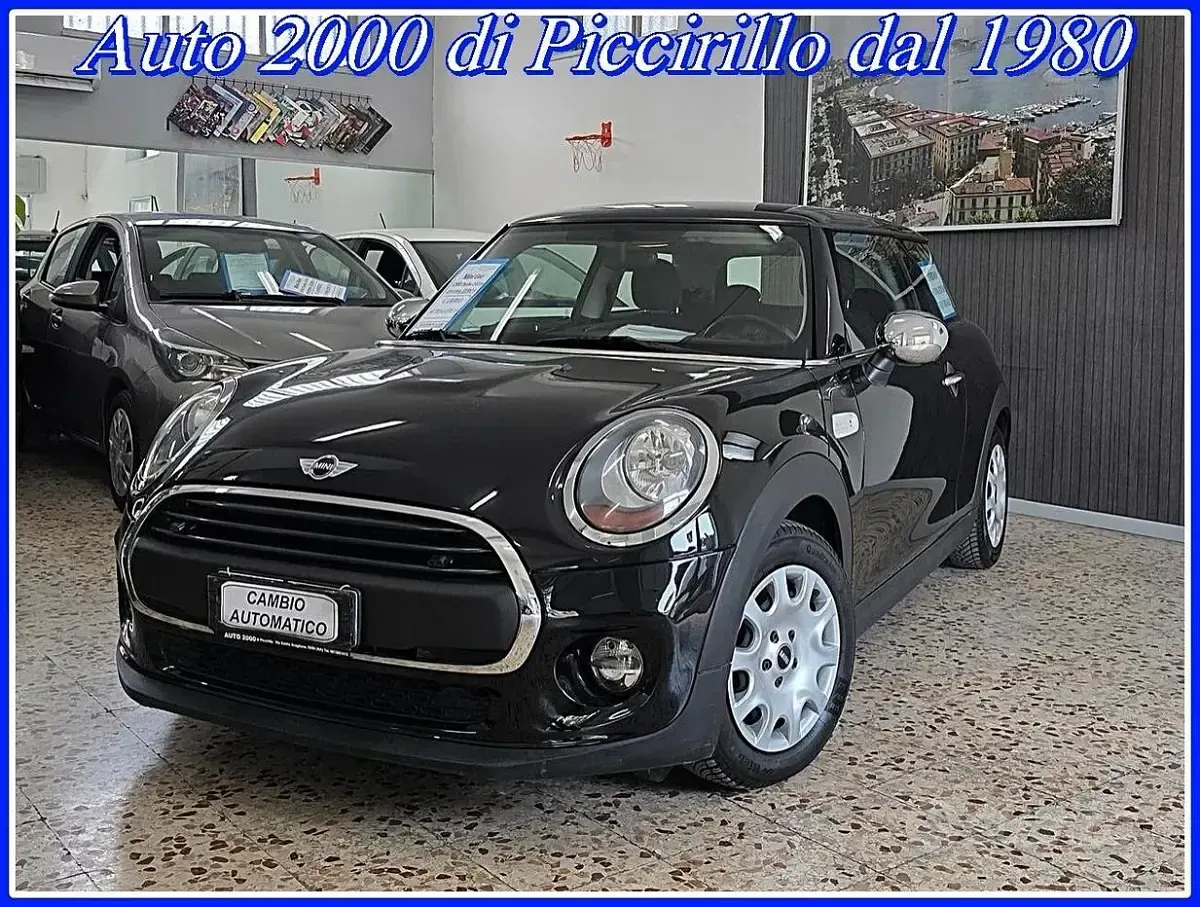 Usata Mini ONE 102 CV (75 kW) 2015 Nero Utilitaria