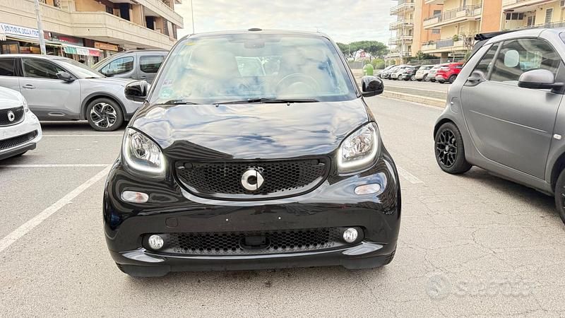 Usata Smart ForTwo Cabrio Prime 90 CV (66 kW) 2019 Nero Cabrio
