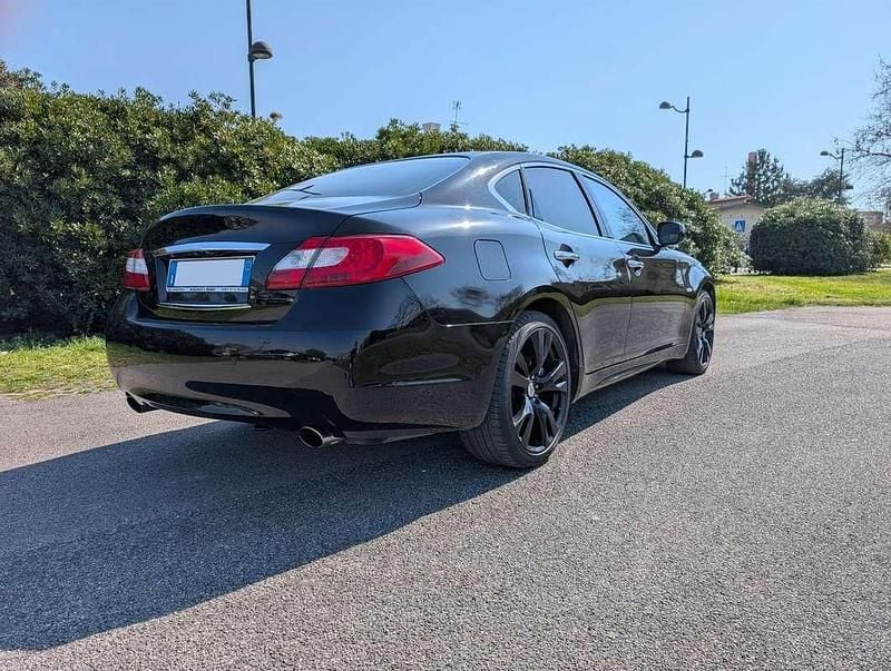 Usata Infiniti M30 Premium 238 CV (175 kW) 2013 Nero Coupé