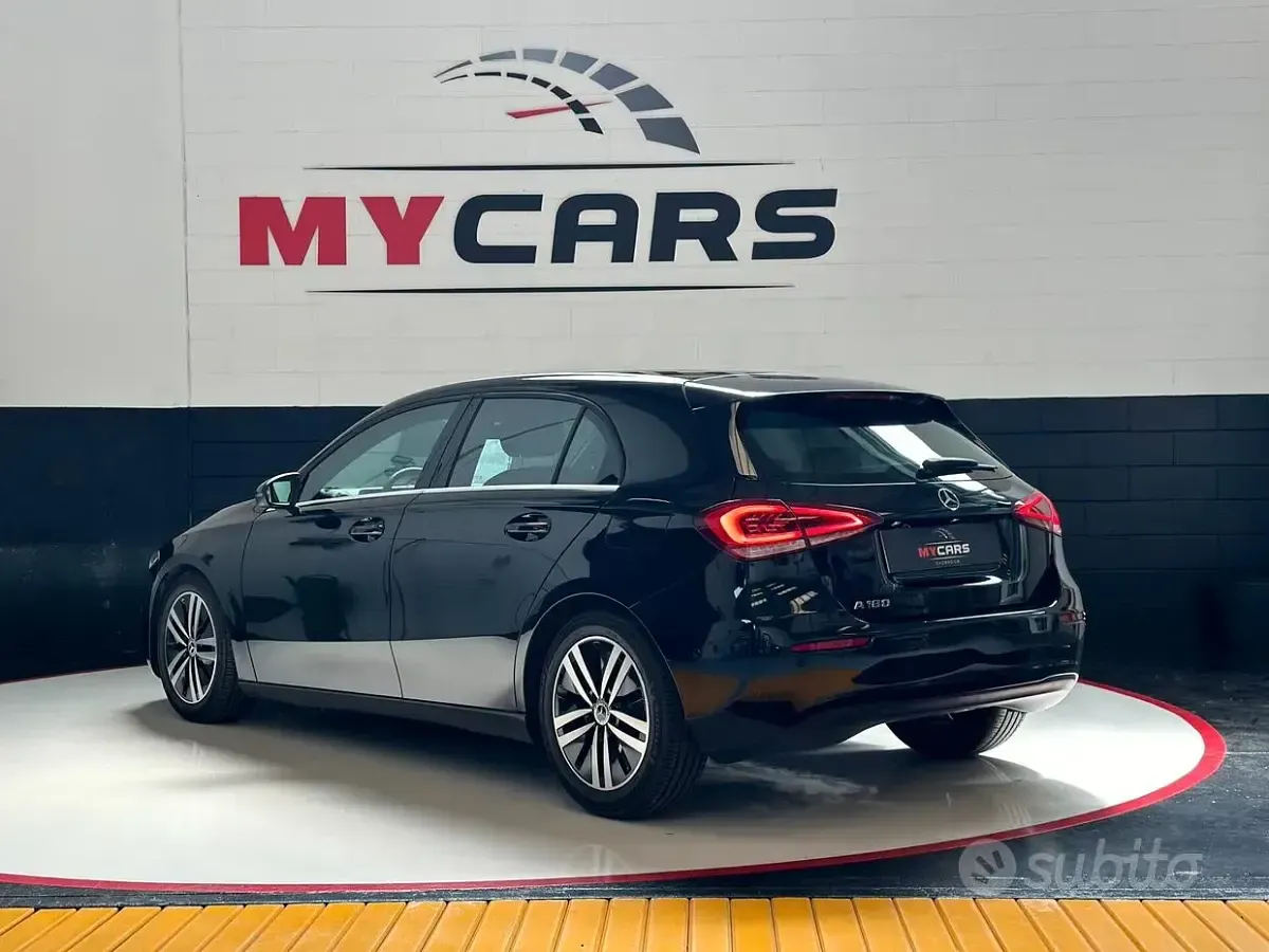 Usata Mercedes A180 Premium 136 CV (100 kW) 2020 Nero Berlina