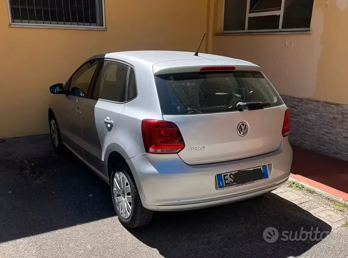 Usata VW Polo 69 CV (50 kW) 2013 Grigio Utilitaria