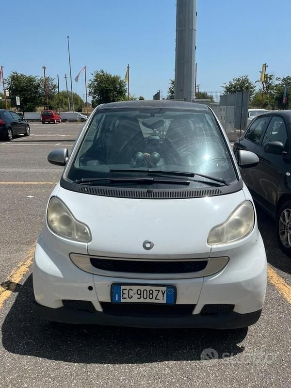 Usata Smart ForTwo Coupé 61 CV (44 kW) 2009 Utilitaria