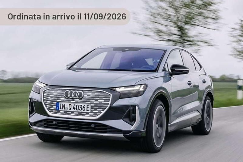 Usata Audi Q4 e-tron S-Line 77 kW (105 CV) 2023 Argento SUV