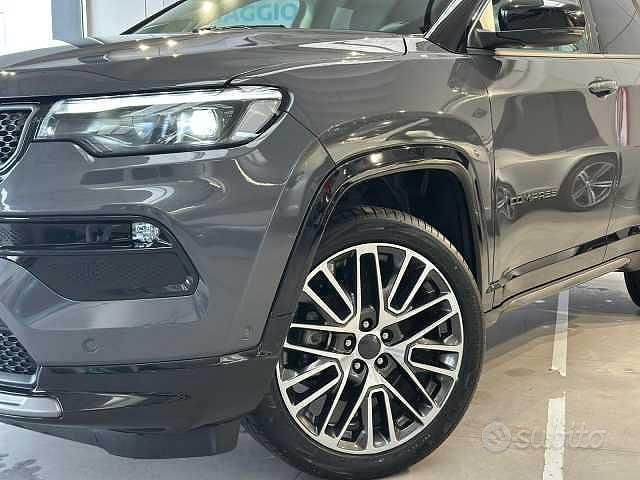 Usata Jeep Compass Summit 131 CV (96 kW) 2024 Grigio SUV