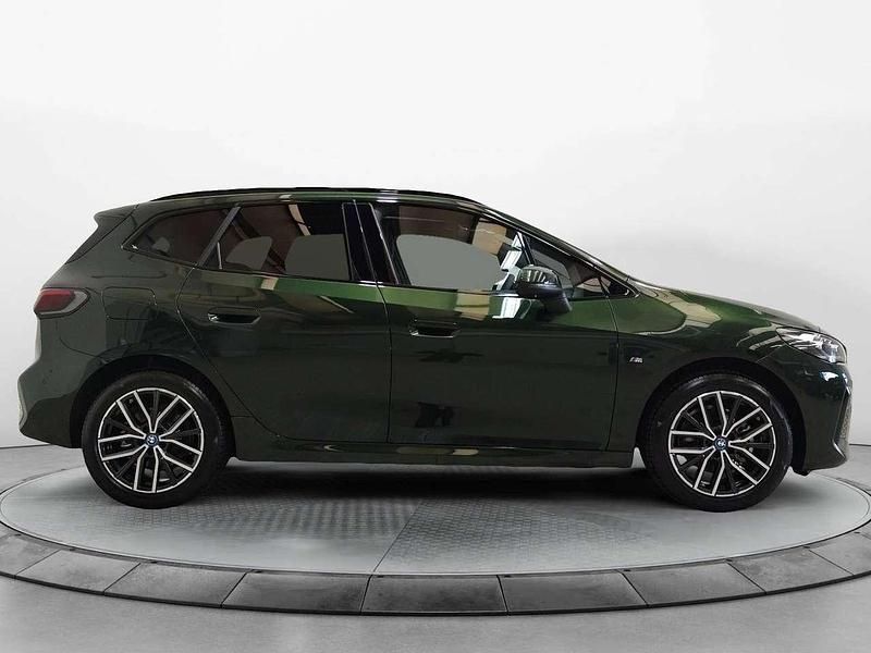 Nuova BMW 225 Active Tourer 136 CV (100 kW) 2026 Sanremo green Monovolume