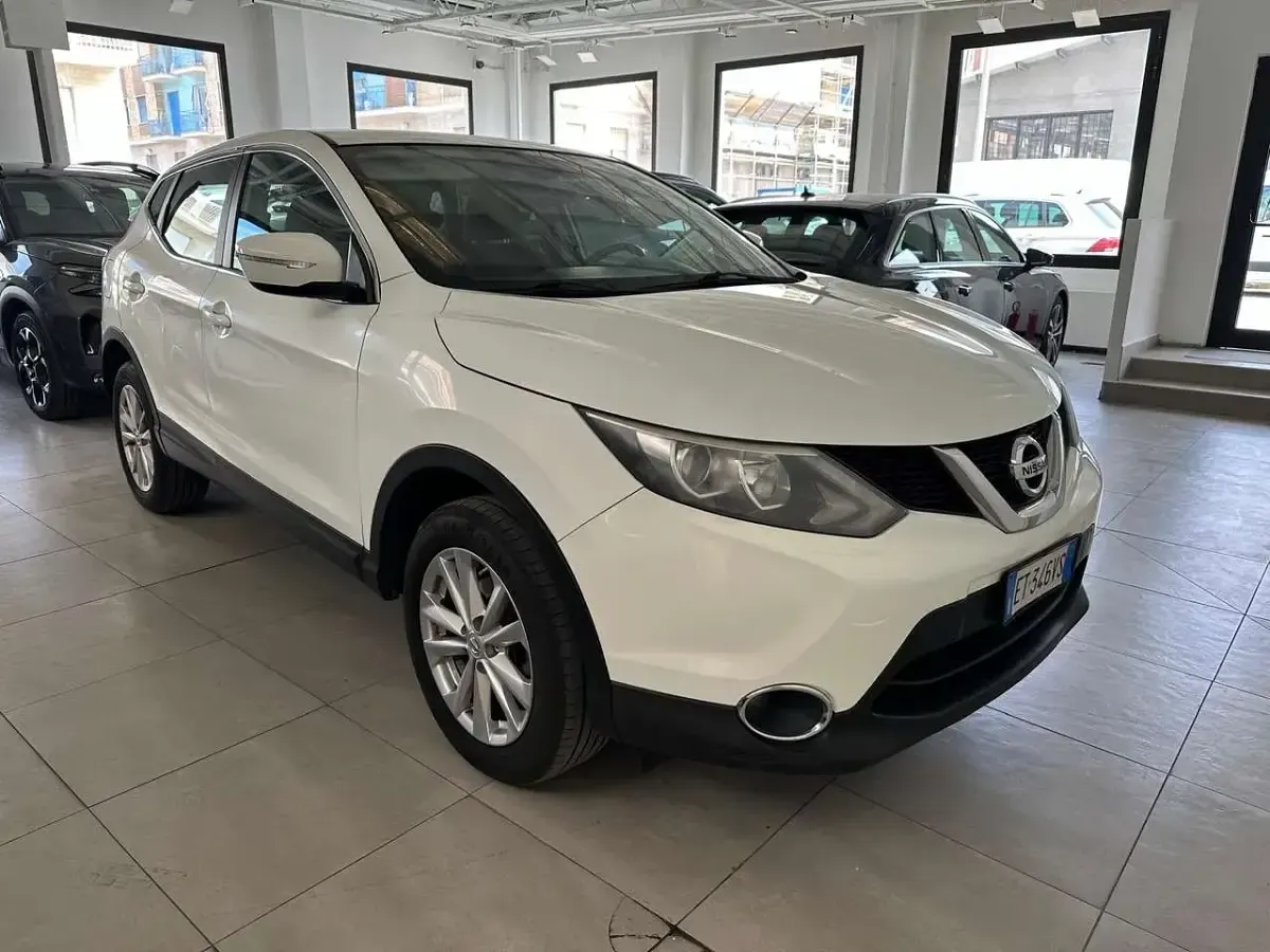 Usata Nissan Qashqai Acenta 116 CV (85 kW) 2014 Bianco pastello SUV