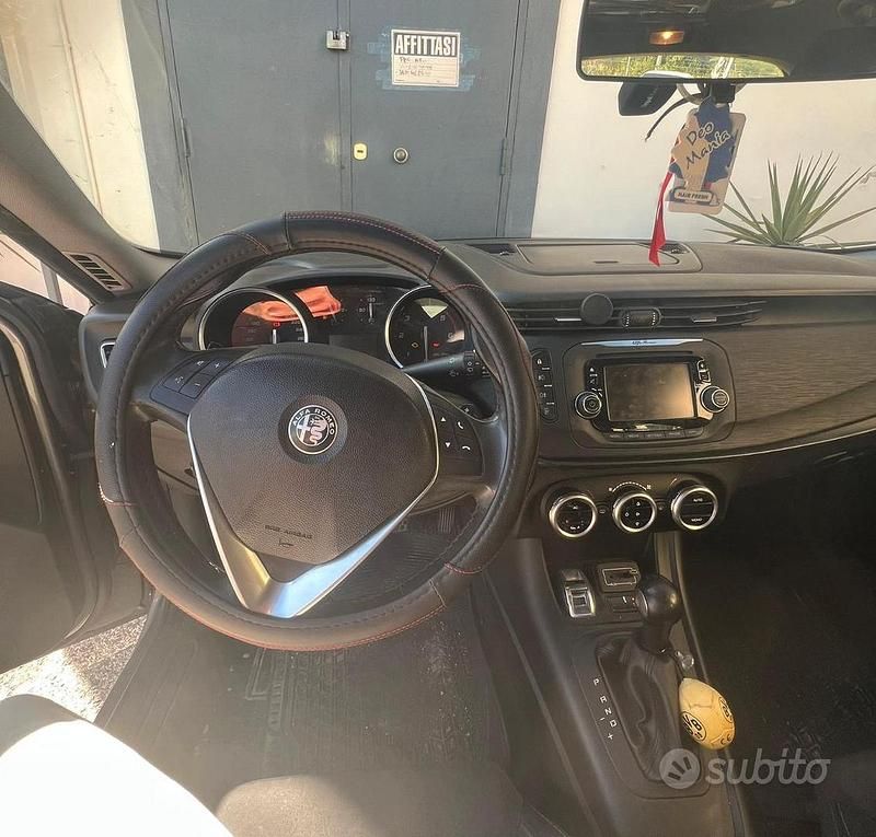 Usata Alfa Romeo Giulietta 120 CV (88 kW) 2016 Grigio Utilitaria