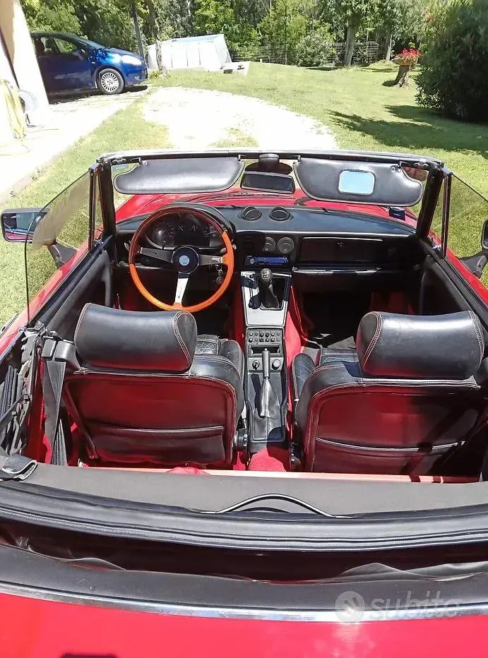 Usata Alfa Romeo Spider 125 CV (91 kW) 1989 Rosso Cabrio