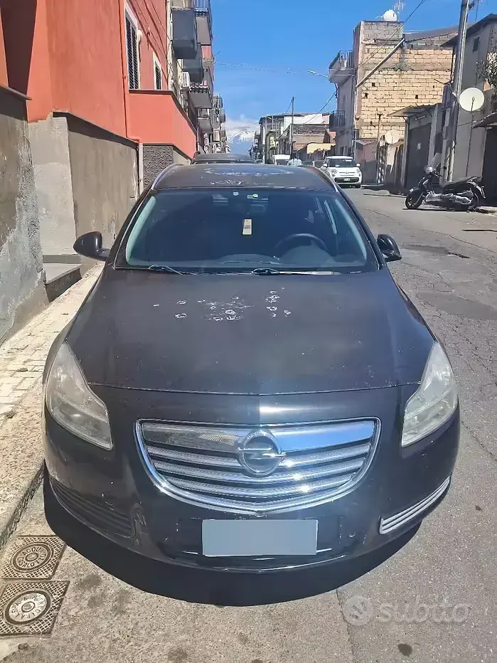Usata Opel Insignia 131 CV (96 kW) 2011 Nero Station wagon