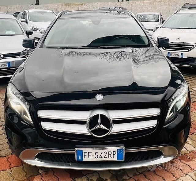Usata Mercedes GLA200 Premium 185 CV (136 kW) 2016 Nero SUV