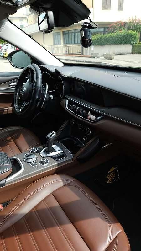 Usata Alfa Romeo Stelvio 209 CV (153 kW) 2020 Nero SUV