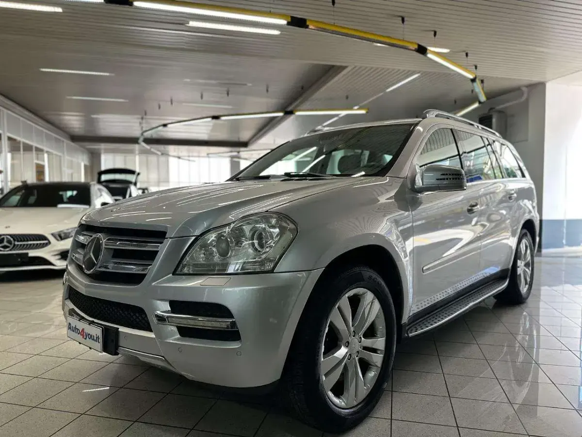Usata Mercedes GL350 265 CV (194 kW) 2011 Argento SUV