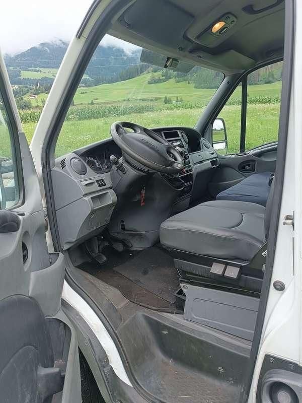 Usata Iveco Daily 117 CV (86 kW) 2007 Bianco Furgone