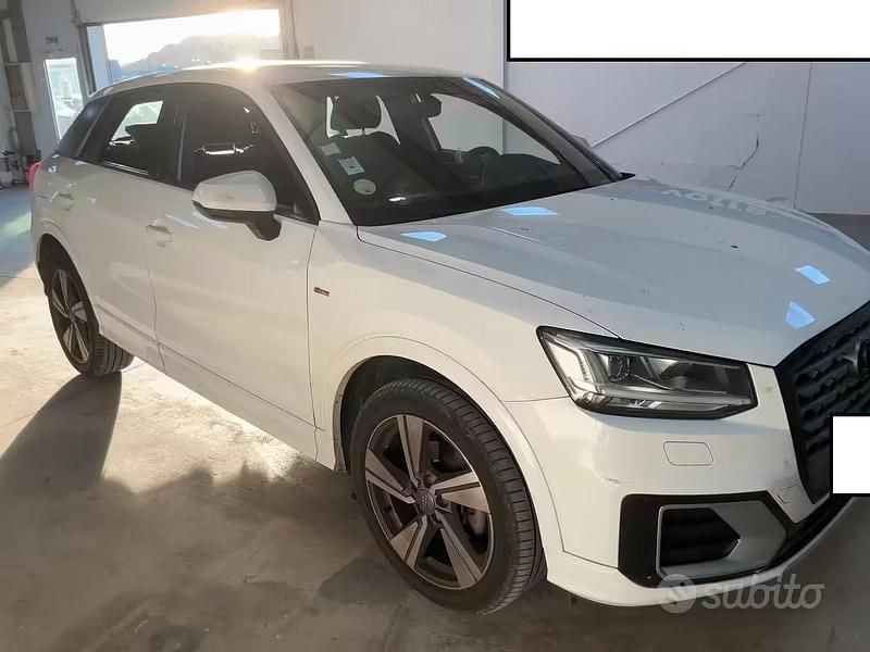 Usata Audi Q2 S-Line 116 CV (85 kW) 2019 Bianco SUV