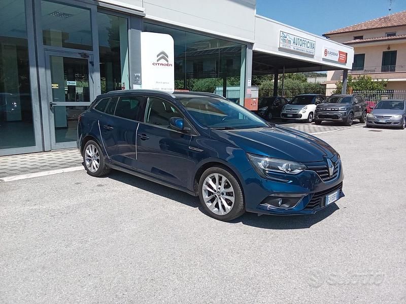 Usata Renault Mégane GrandTour Intens 110 CV (80 kW) 2017 Blu Station wagon
