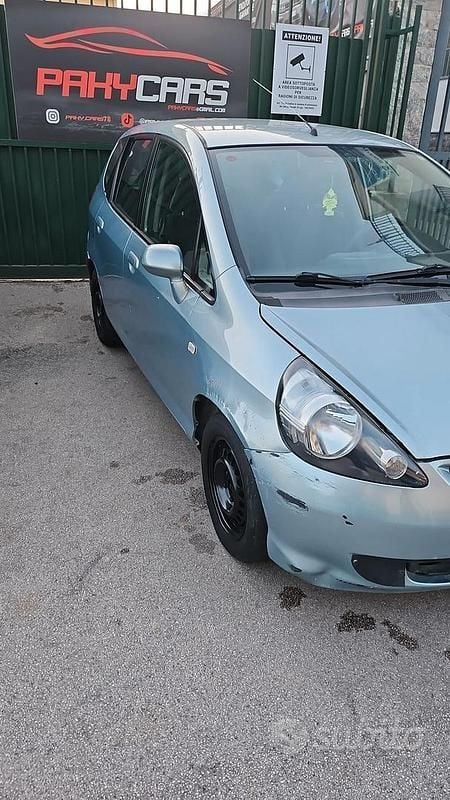 Usata Honda Jazz 78 CV (57 kW) 2006 Grigio Utilitaria