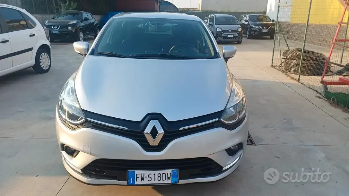 Usata Renault Clio IV Intens 90 CV (66 kW) 2019 Grigio Berlina