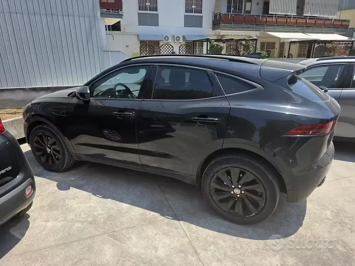 Usata Jaguar E-Pace R-Dynamic 179 CV (131 kW) 2018 Nero SUV