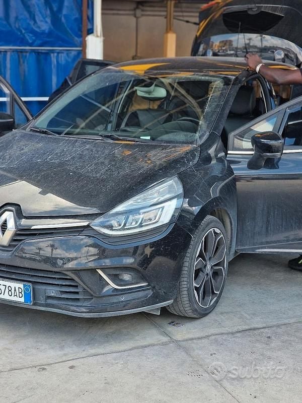 Usata Renault Clio IV 120 CV (88 kW) 2017 Nero Berlina