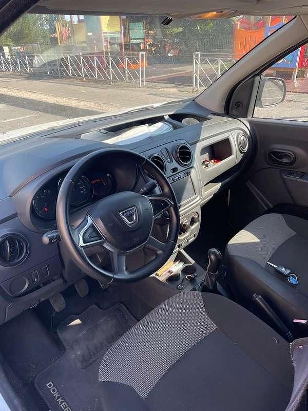 Usata 2018 Dacia Dokker Ambiance Furgone | 8500 € (Buon prezzo) - Immagine 1/4