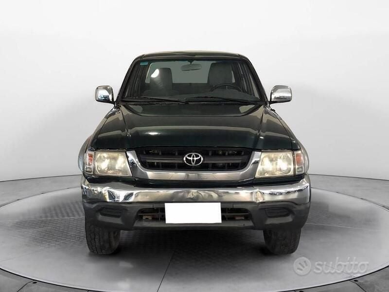 Usata Toyota HiLux 88 CV (64 kW) 2003 Verde Pick-up