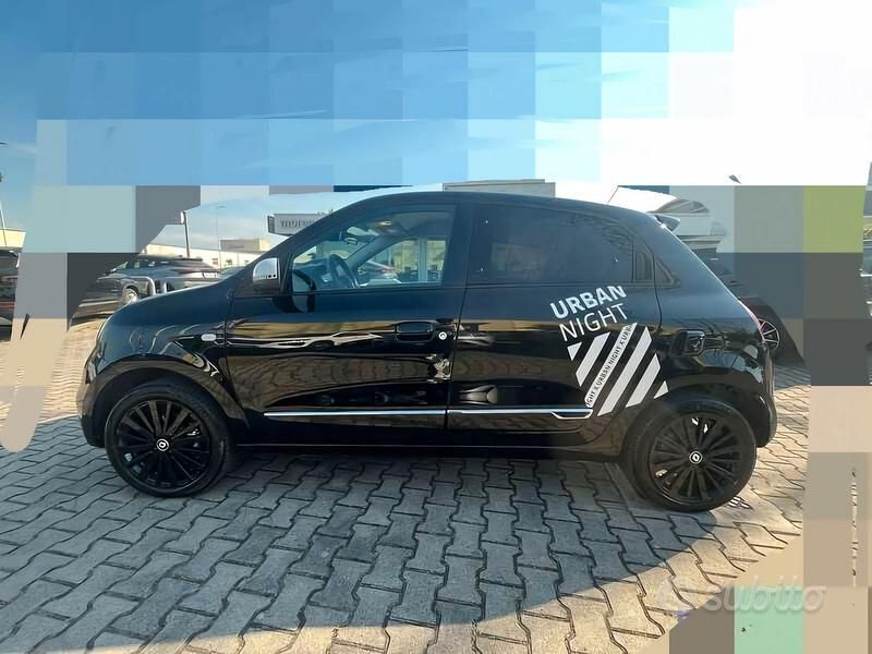 Usata Renault Twingo 60 kW (82 CV) 2022 Nero Utilitaria