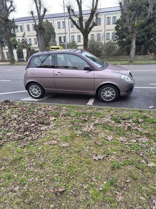 Usata Lancia Ypsilon 77 CV (56 kW) 2010 Utilitaria