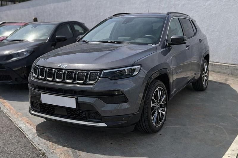 Grigio graphite Usata 2025 Jeep Compass Summit SUV | 24.450 € (Super prezzo) - Immagine 1/4