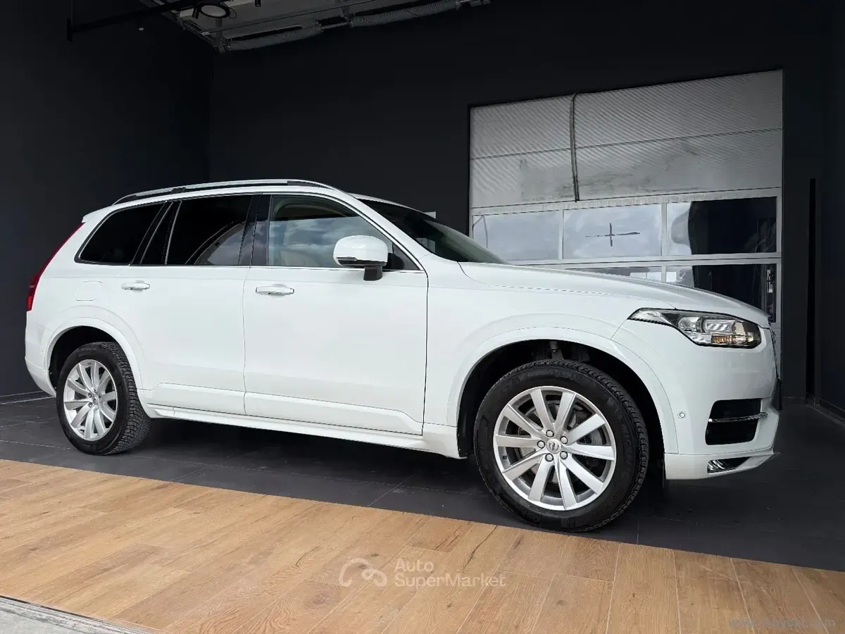 Usado Volvo XC90 Momentum 224 HP (164 kW) 2015 Branco SUV