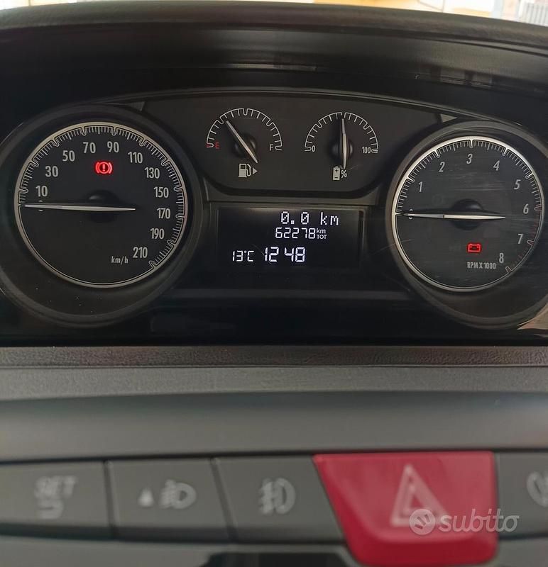 Usata Lancia Ypsilon Gold 70 CV (51 kW) 2023 Blu/azzurro Utilitaria