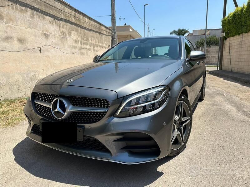 Grigio Usata 2019 Mercedes C200 Premium Tre volumi | 25.500 € (Molto cara) - Immagine 1/4