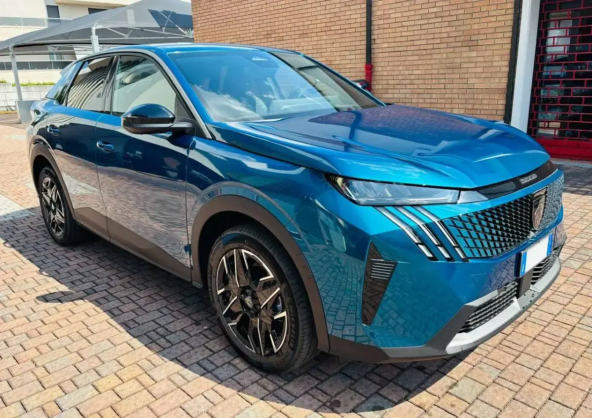 Nuova Peugeot 3008 Allure 145 CV (106 kW) 2026 Blu obsession SUV