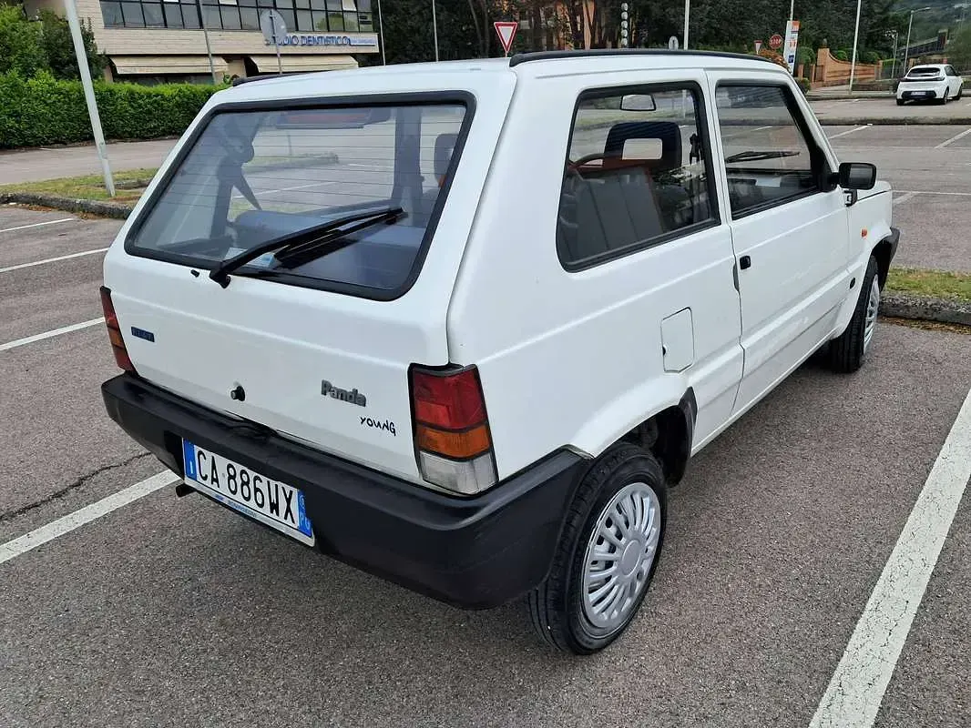 Usata Fiat Panda Young 54 CV (39 kW) 2003 Bianco Utilitaria