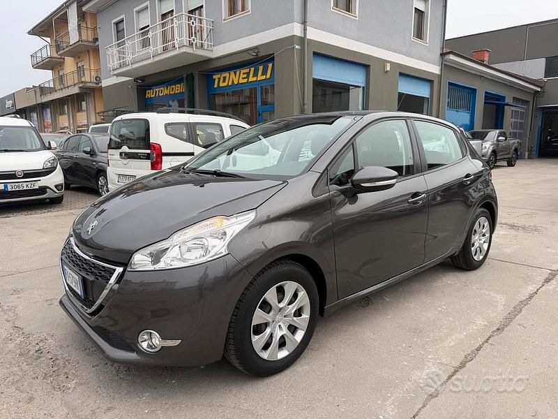 Usata Peugeot 208 Allure 83 CV (61 kW) 2019 Grigio Utilitaria
