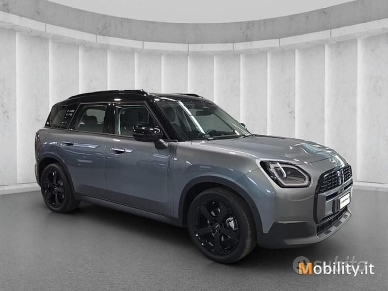Usata Mini Countryman Classic 163 CV (119 kW) 2025 Verde SUV