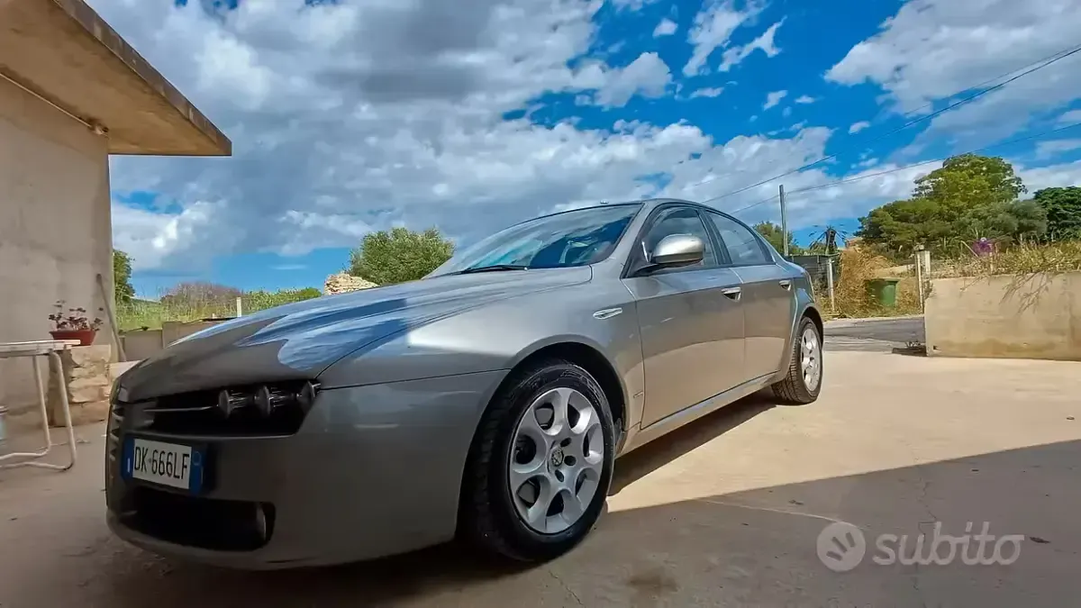 Usata Alfa Romeo 159 150 CV (110 kW) 2007 Grigio Berlina