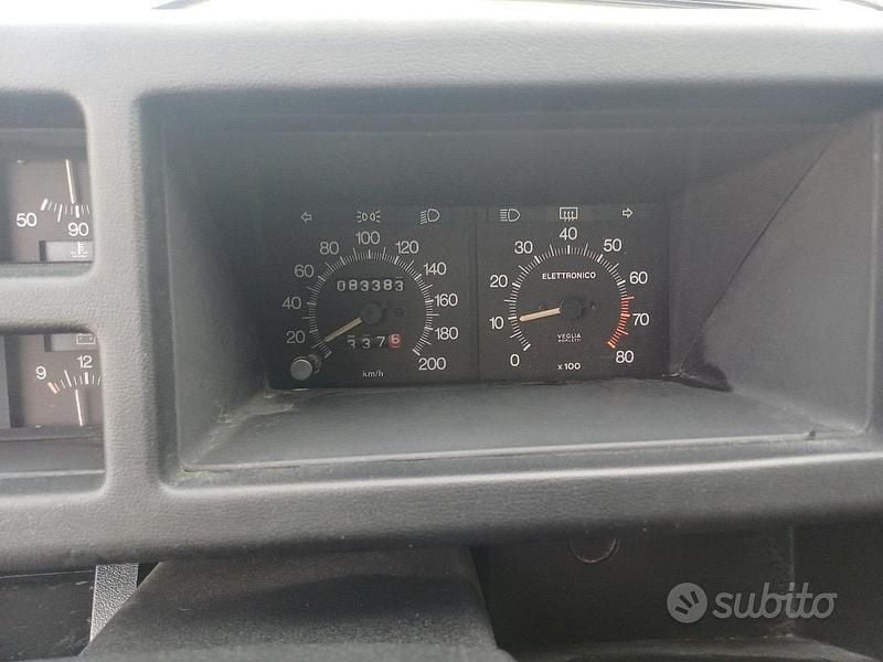Usata Lancia Delta 78 CV (57 kW) 1986 Grigio Utilitaria