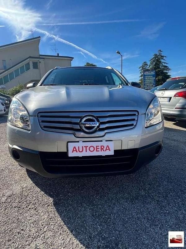Bianco Usata 2010 Nissan Qashqai +2 Tekna SUV | 5300 € - Immagine 1/4