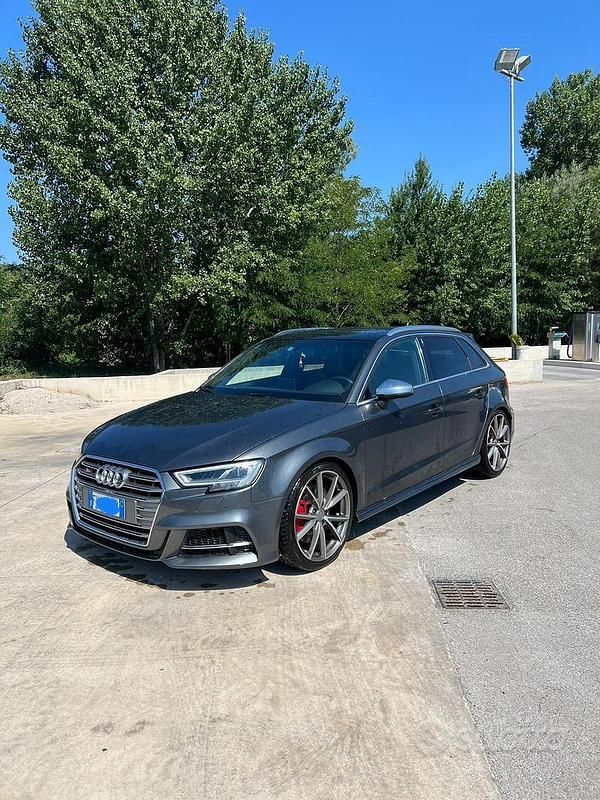 Grigio Usata 2017 Audi S3 Tre volumi | 25.500 € (Cara) - Immagine 1/4