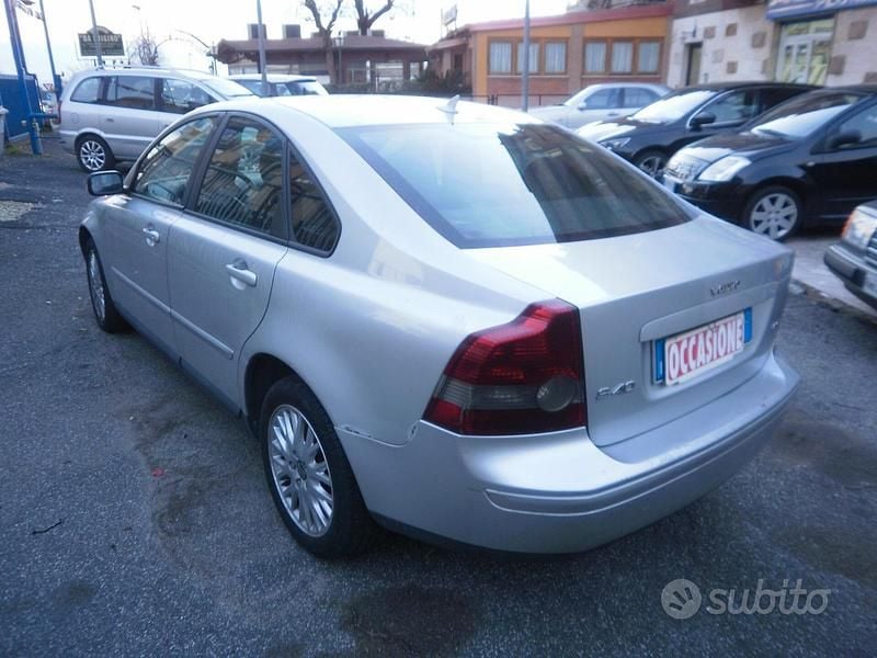 Usata Volvo S40 Kinetic 136 CV (100 kW) 2005 Argento Berlina
