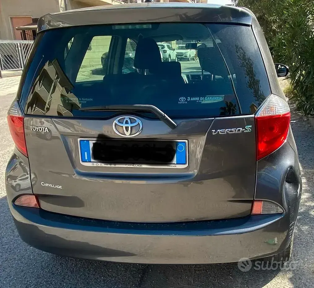 Usata Toyota Verso-S 99 CV (72 kW) 2012 Monovolume