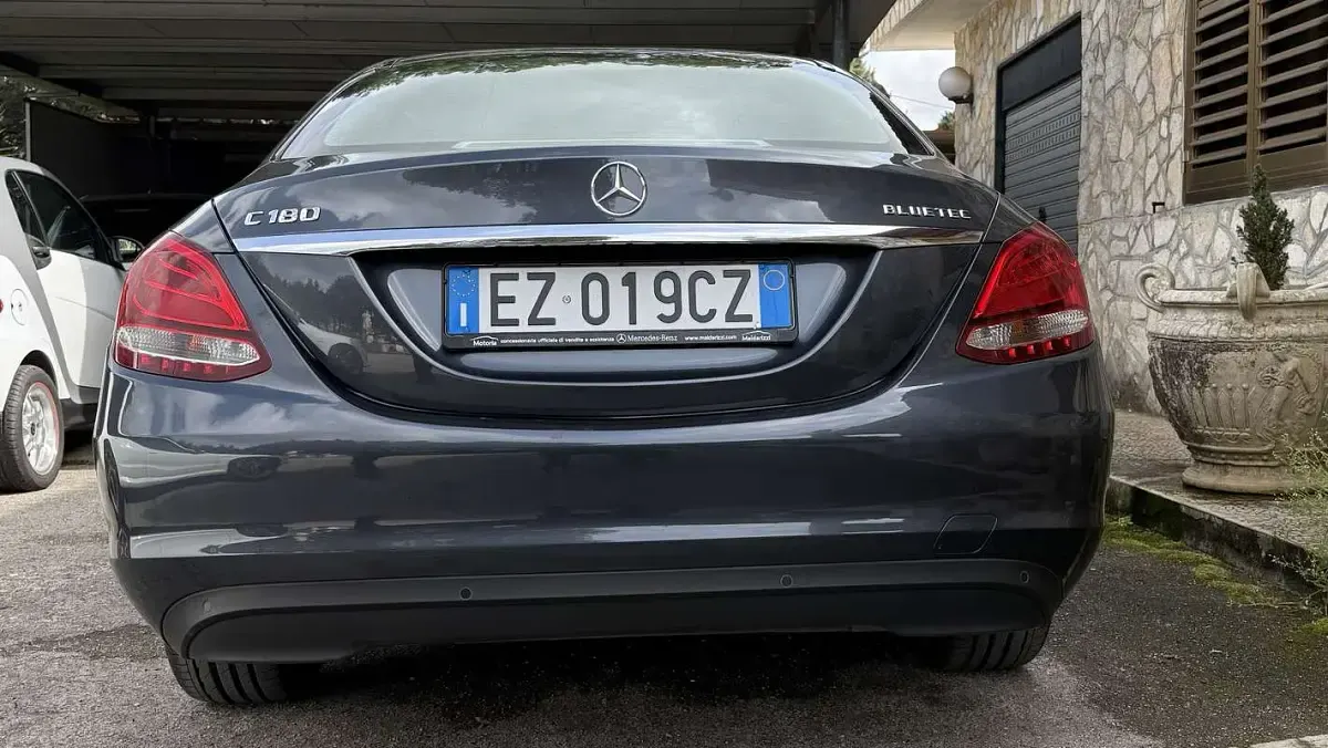 Usata Mercedes C180 Premium 116 CV (85 kW) 2015 Berlina