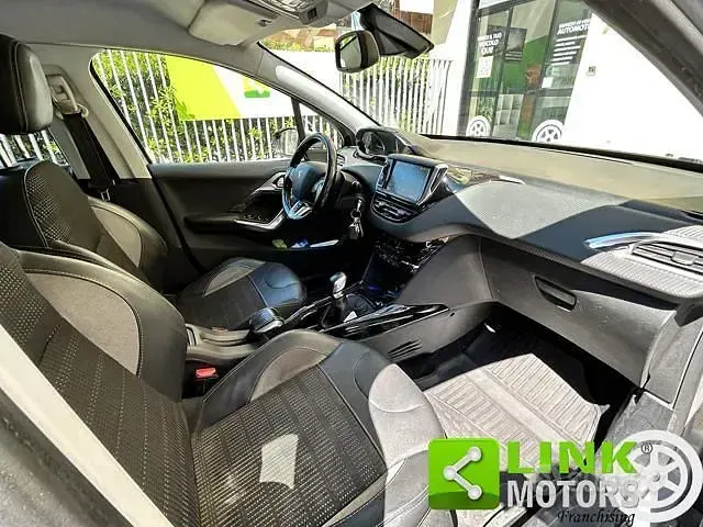 Usata Peugeot 2008 Active 99 CV (72 kW) 2017 Grigio SUV