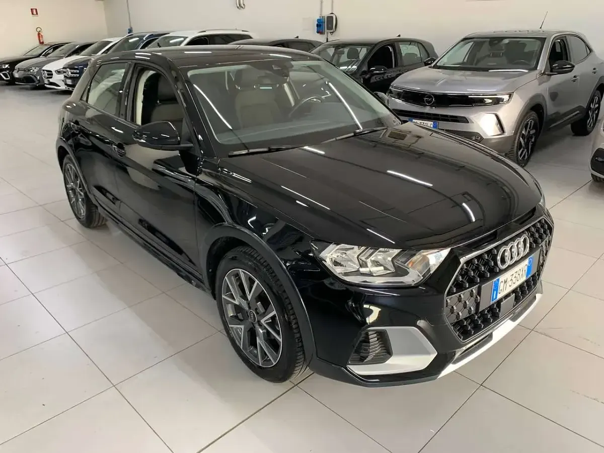 Usata Audi A1 Admired 110 CV (80 kW) 2023 Nero SUV