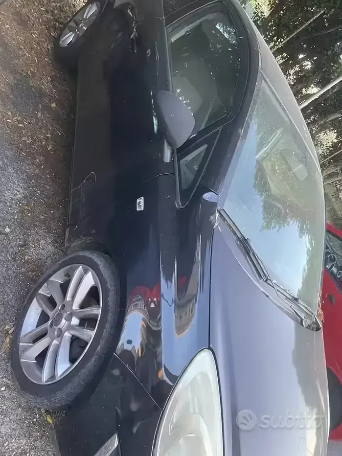 Usata Opel Corsa 69 CV (50 kW) 2011 Nero Utilitaria