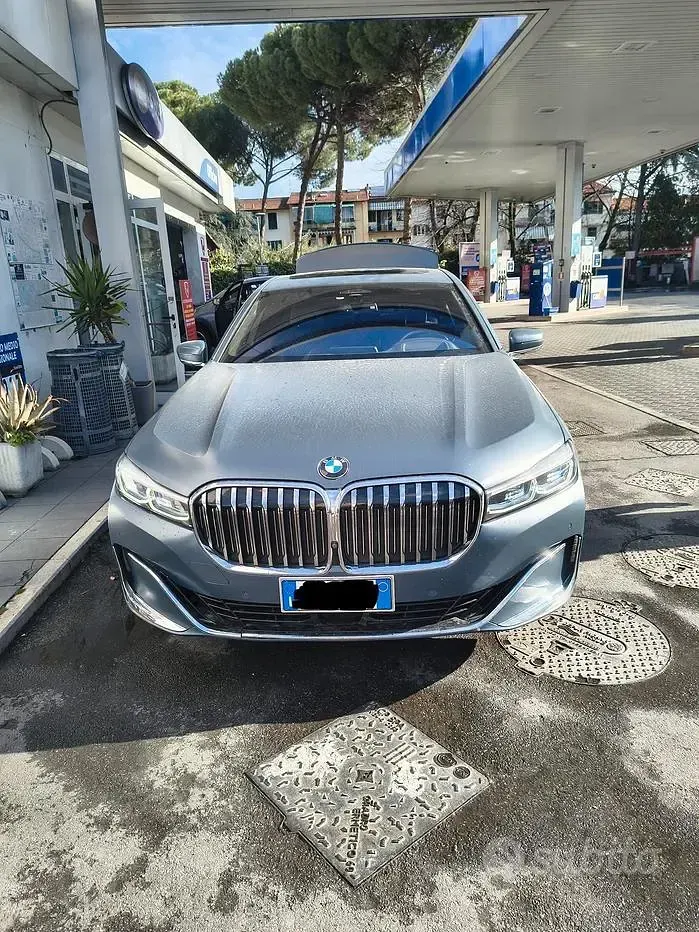 Usata BMW 750 Comfort Edition 450 CV (330 kW) 2019 Berlina