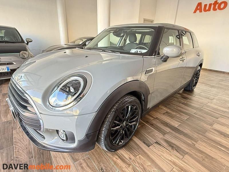 Usata Mini One Clubman Essential 115 CV (84 kW) 2022 Grigio Station wagon